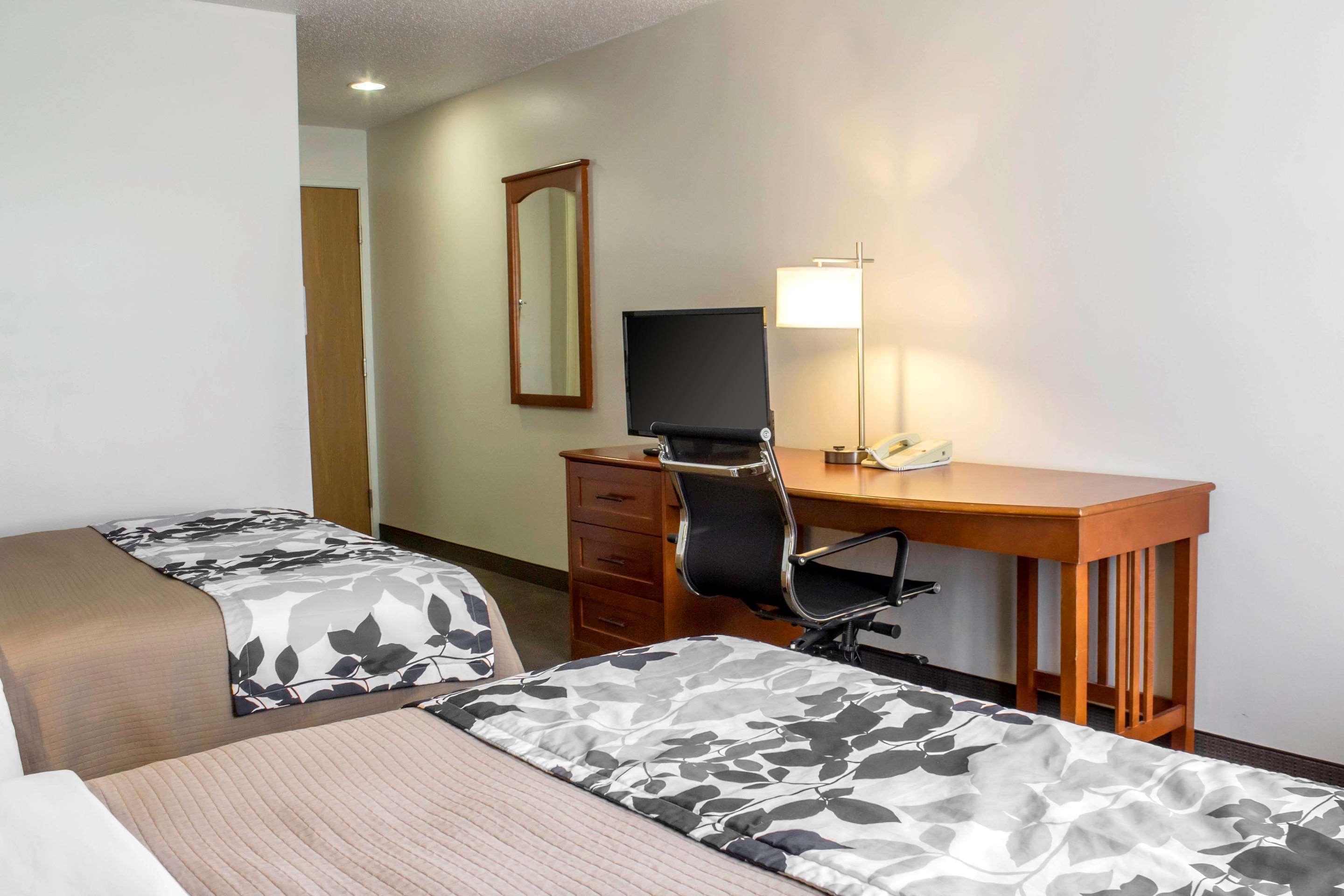 Sleep Inn & Suites Charles City Exterior foto